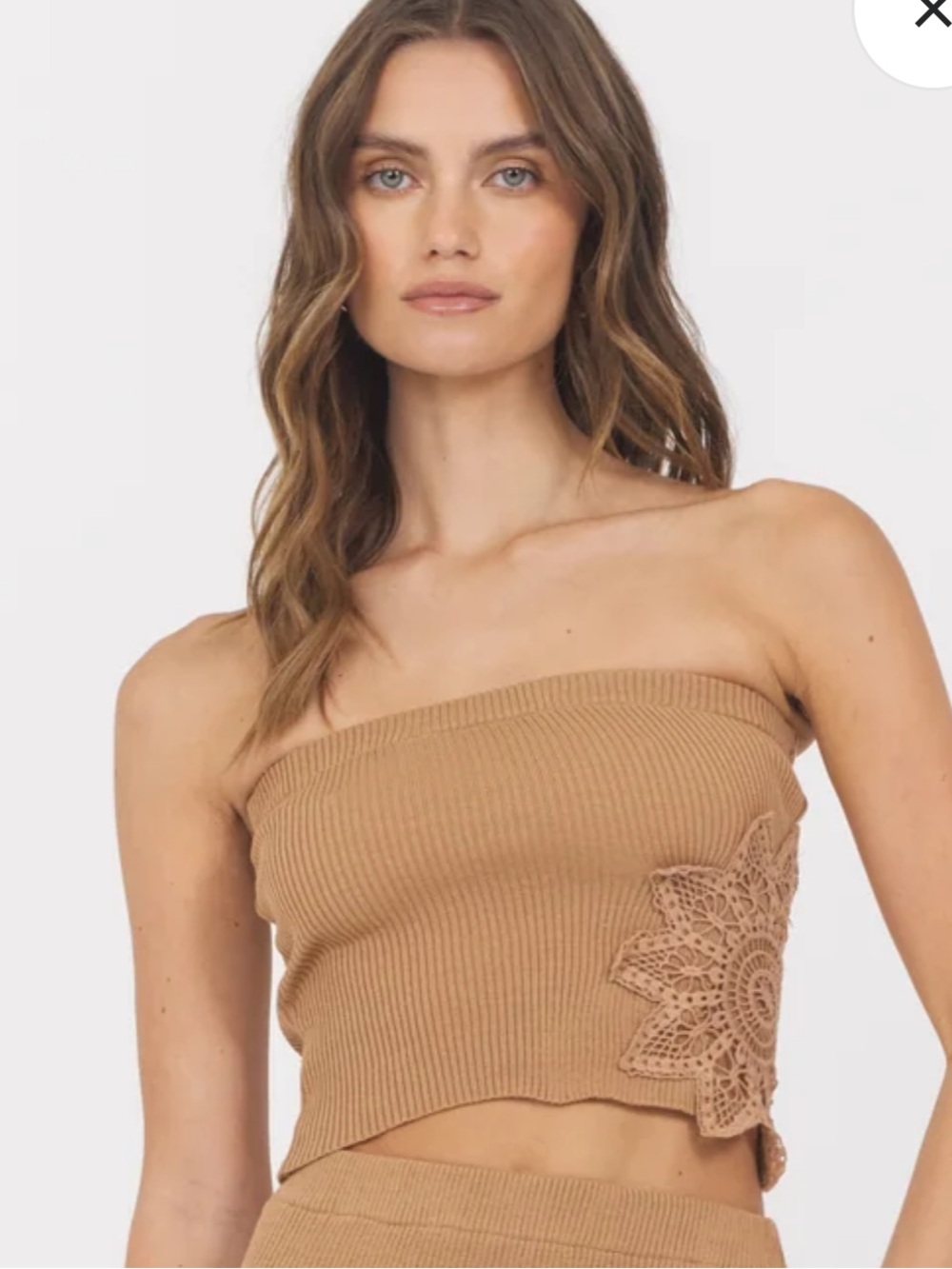 Vintage Havana Shirt - tan ribbed tube top w/crochet flower